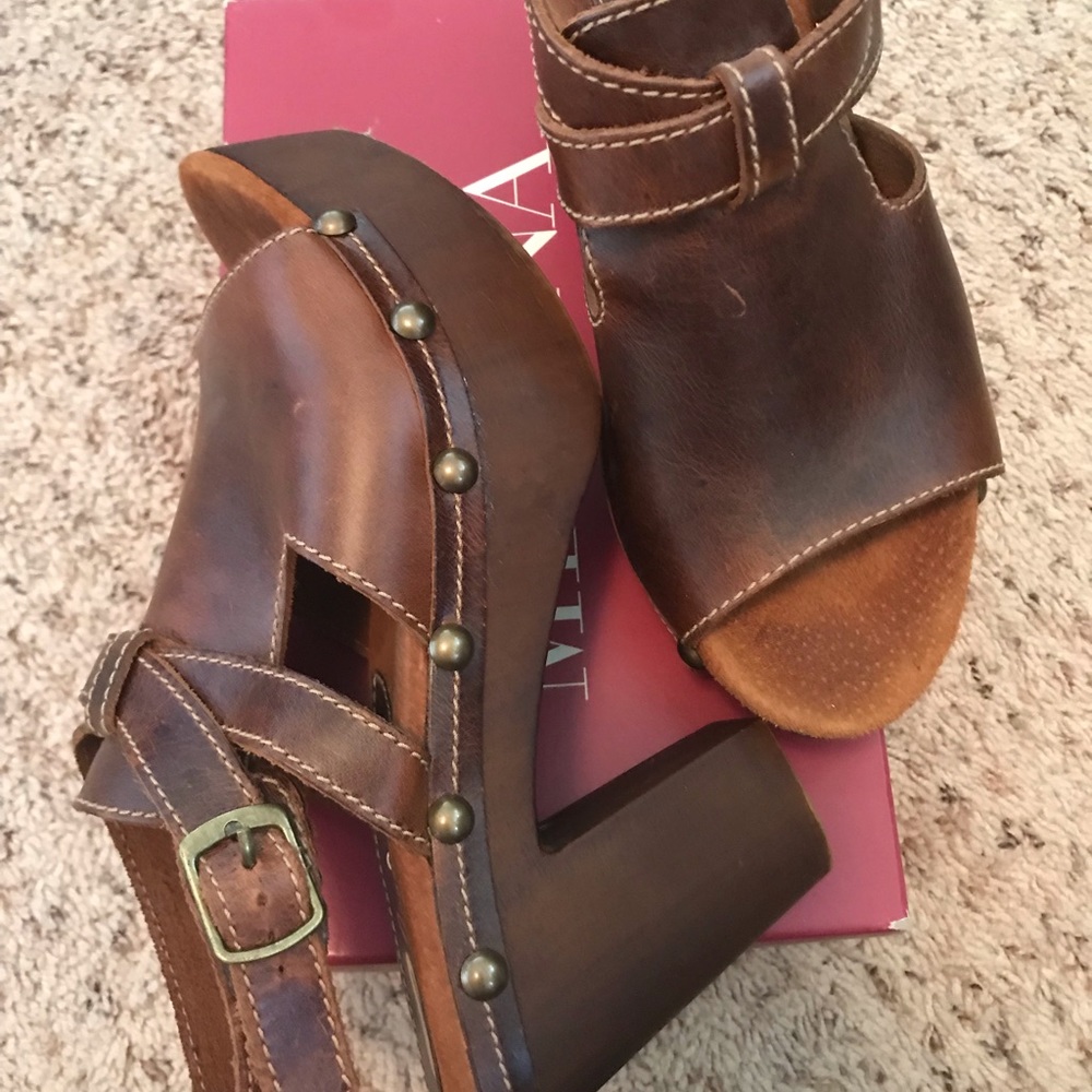 Sbicca clogs